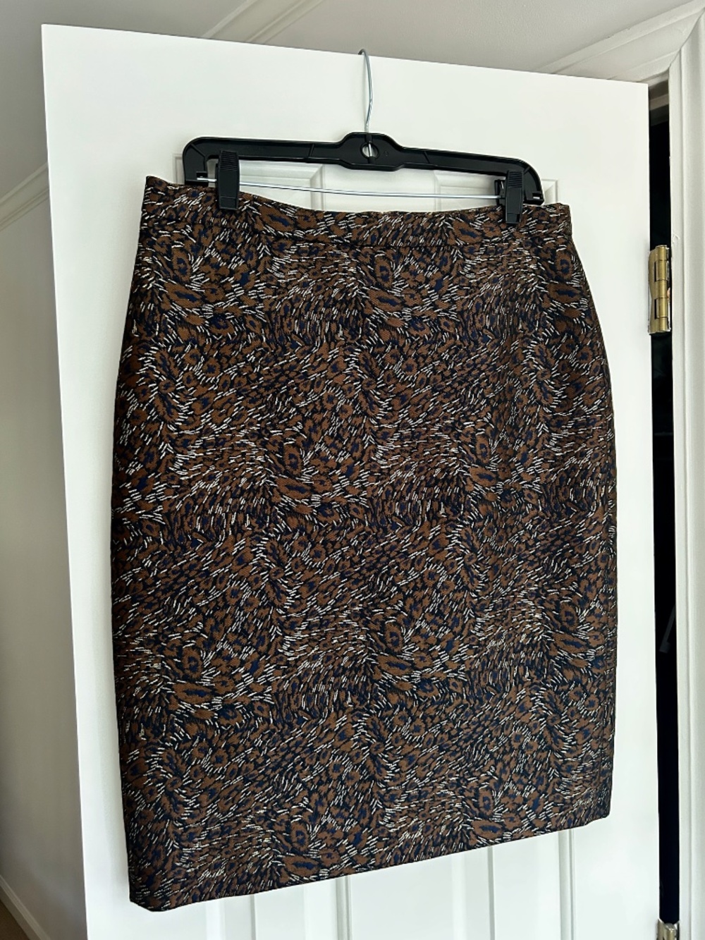 PURE COLLECTION, party skirt, 8/10, perfect for fall or winter